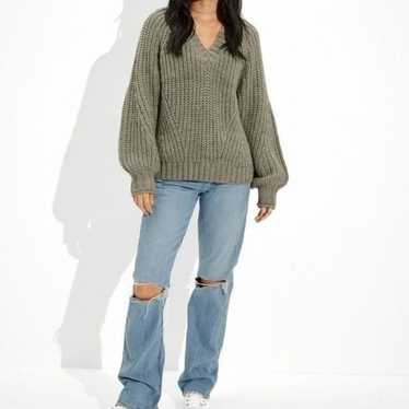 American Eagle oversized chunky knit v neck sweate