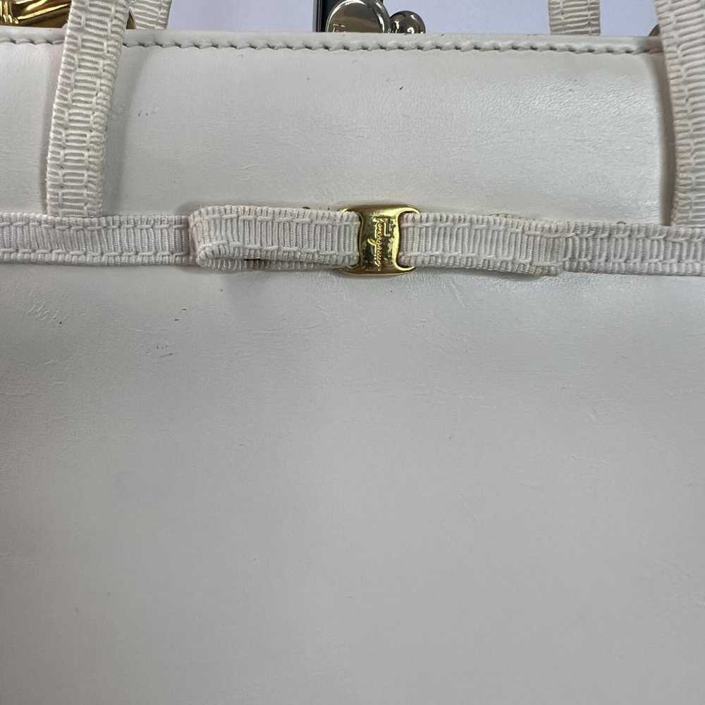 Salvatore Ferragamo Vara leather handbag - image 4