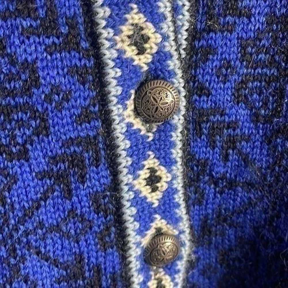 L.L. Bean 100% Merino Lambs' Wool Nordic Cardigan… - image 6