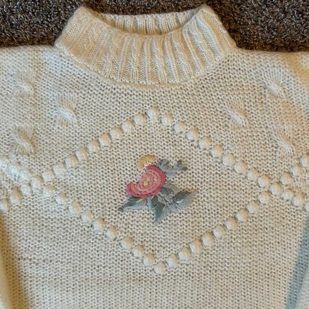 Hand Knit Sugar Co. Ltd. Vintage sweater - image 3