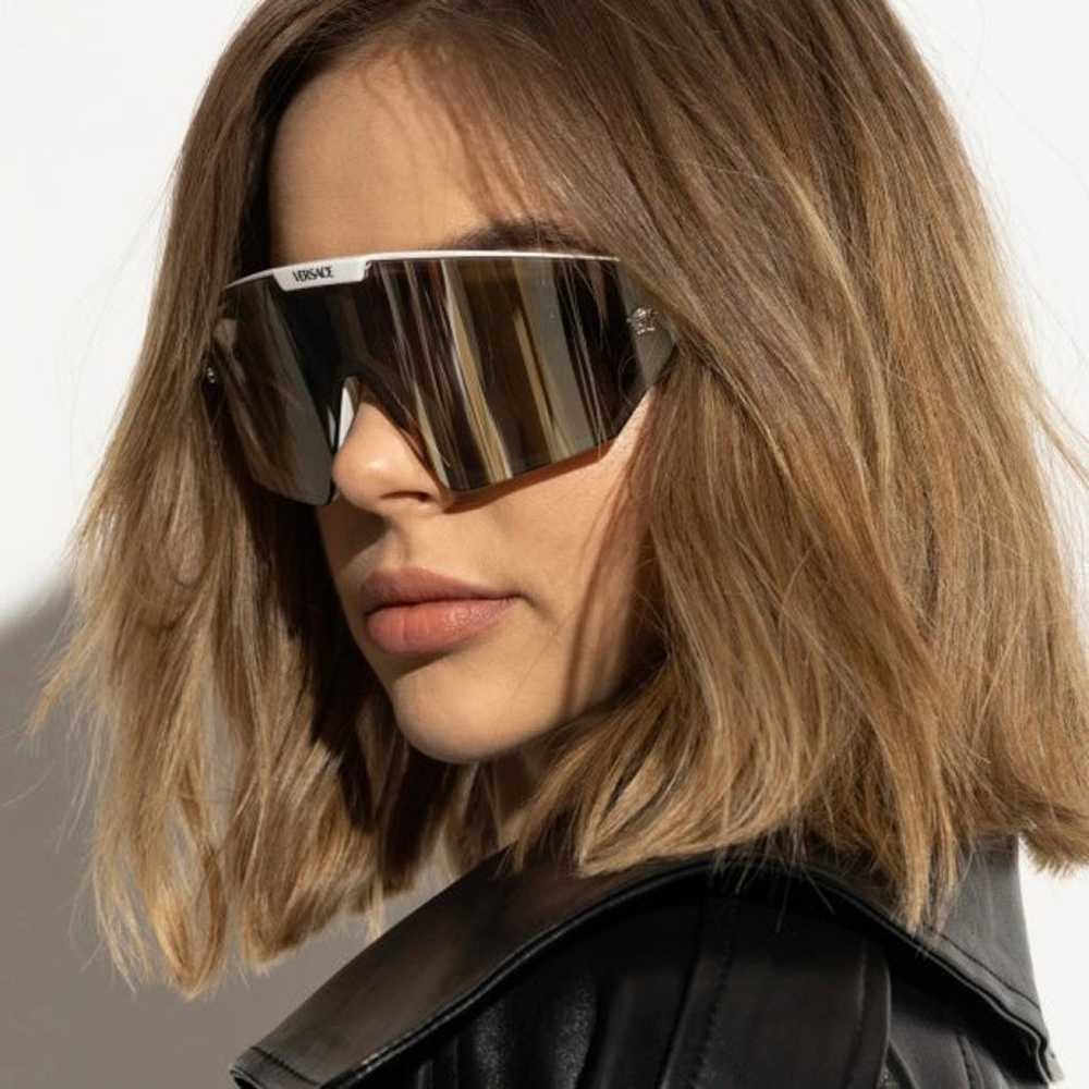 Versace Oversized sunglasses - image 4