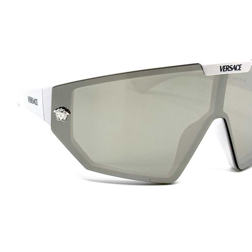 Versace Oversized sunglasses - image 7