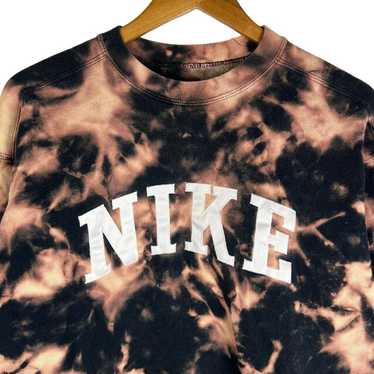 Nike Spell Out Bleached Logo Crop Sweater Crewneck