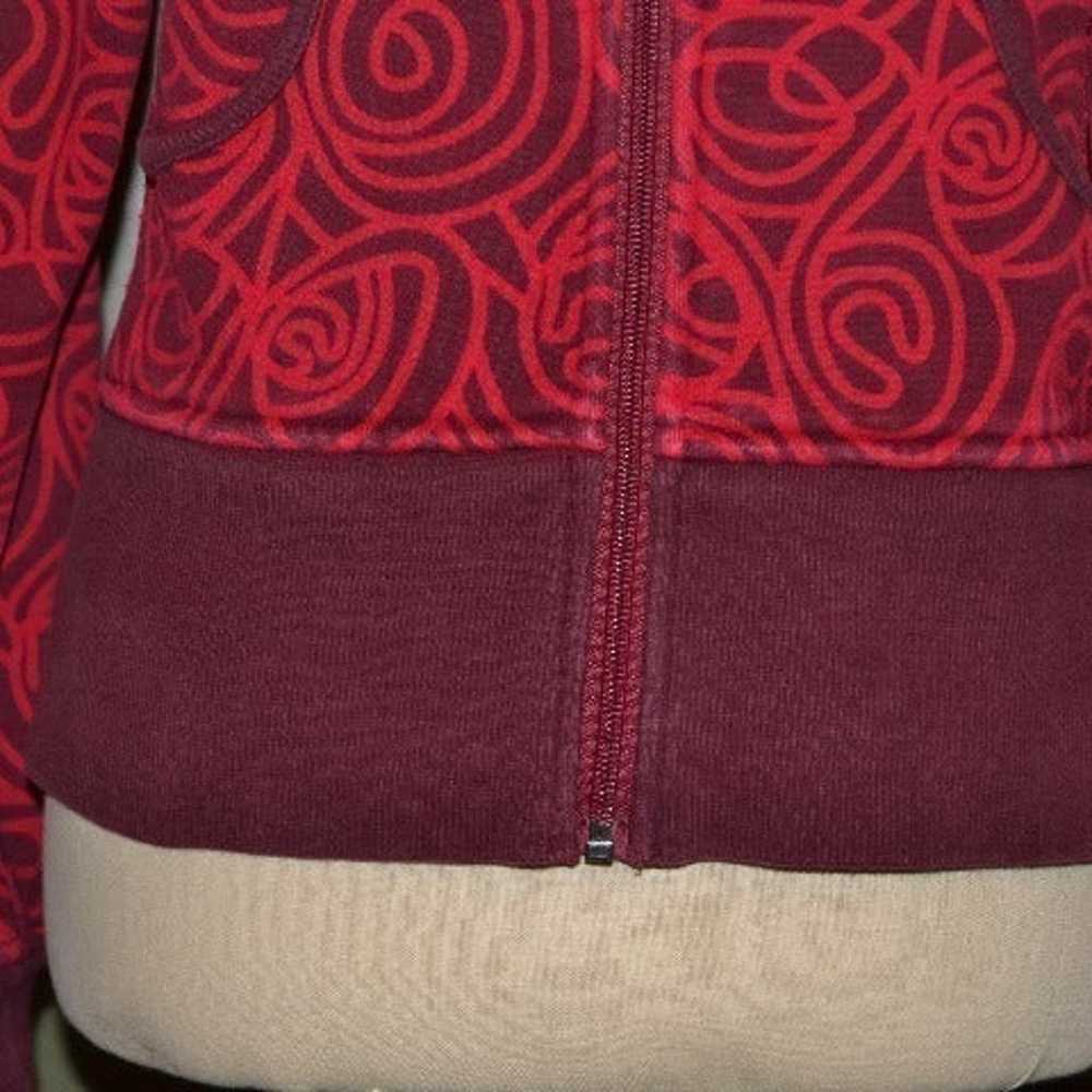 GUC | VTG Lululemon Hoodie - image 3