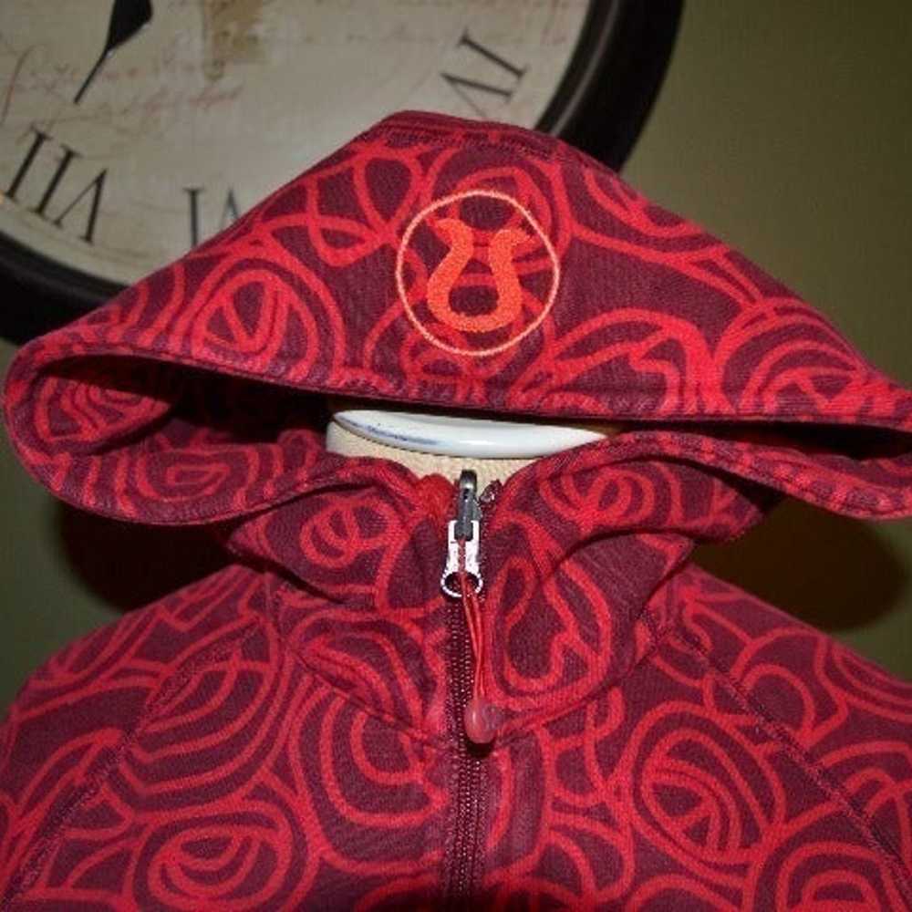 GUC | VTG Lululemon Hoodie - image 7