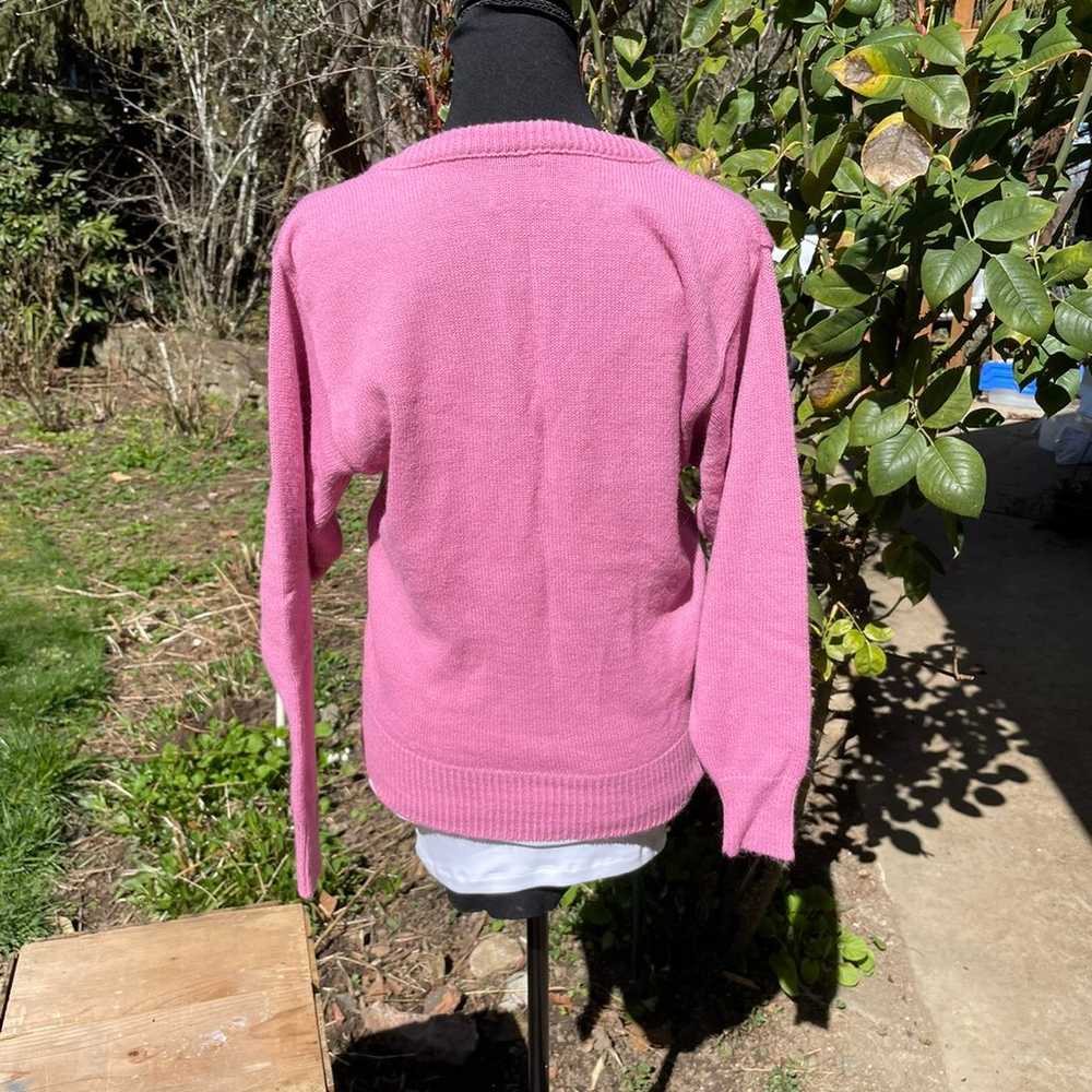 Vtg v-neck sweater - image 4