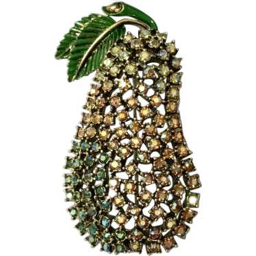 KRAMER Crystal Rhinestone Pear Brooch – Signed Fig