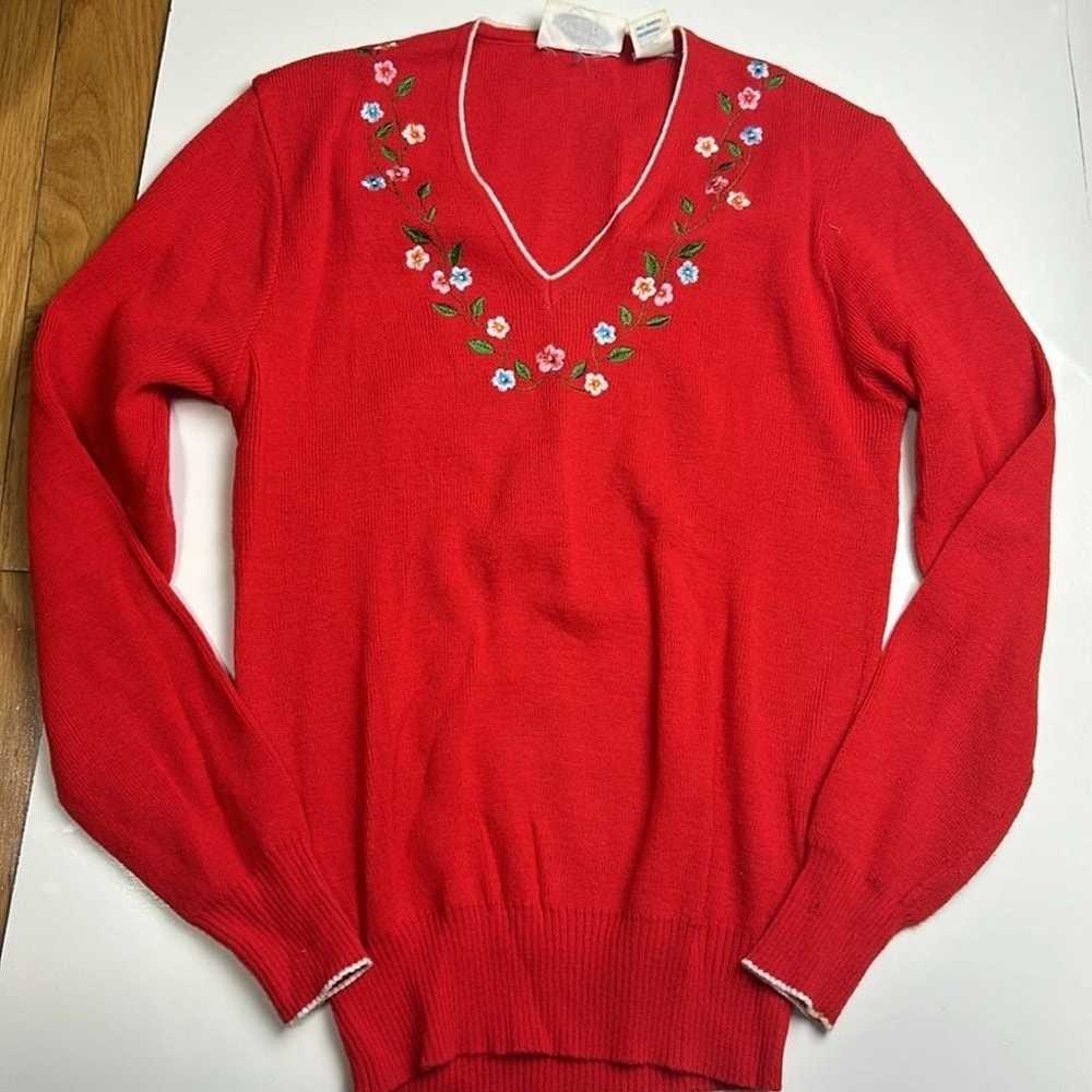 Northern Isles red embroidered flower pullover sw… - image 1