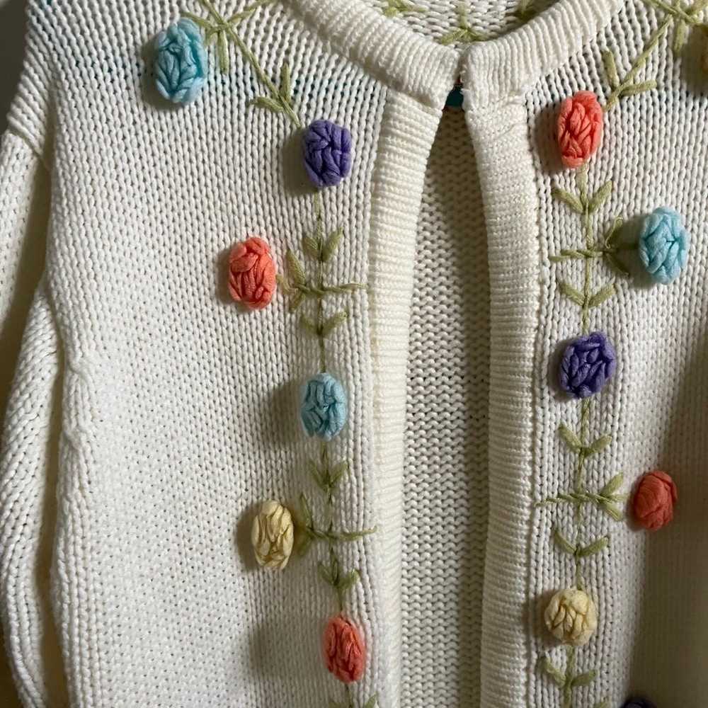 Vintage Cream Cardigan with Floral Accents - image 3