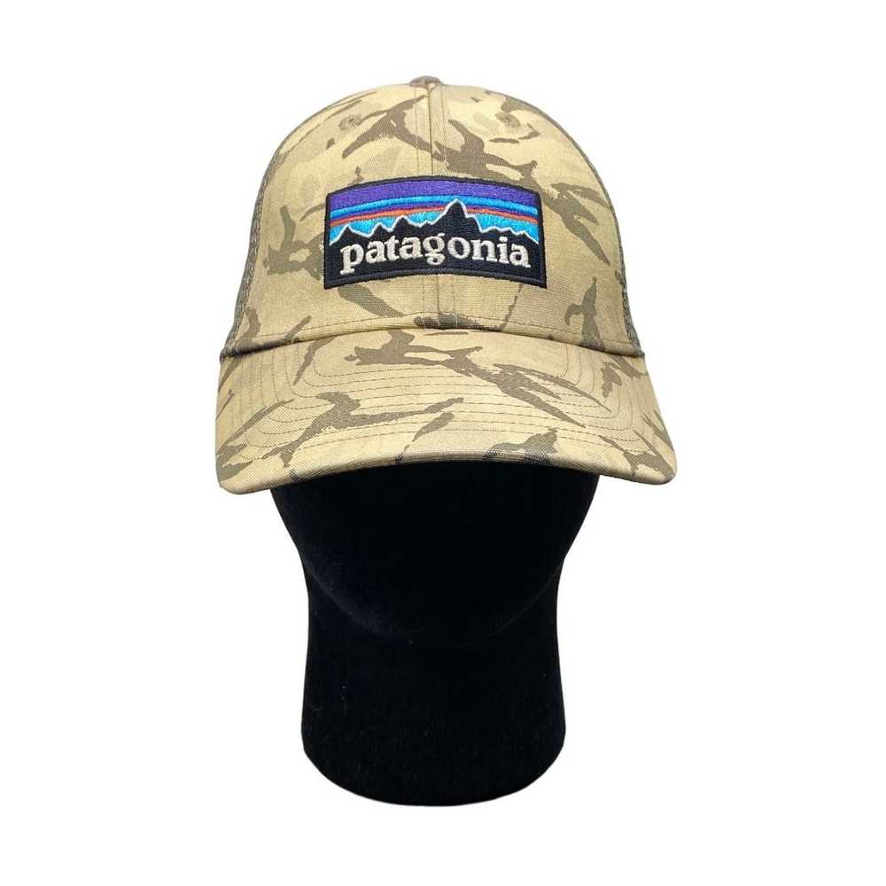 Patagonia Patagonia P-6 Logo LoPro Camo Trucker H… - image 1