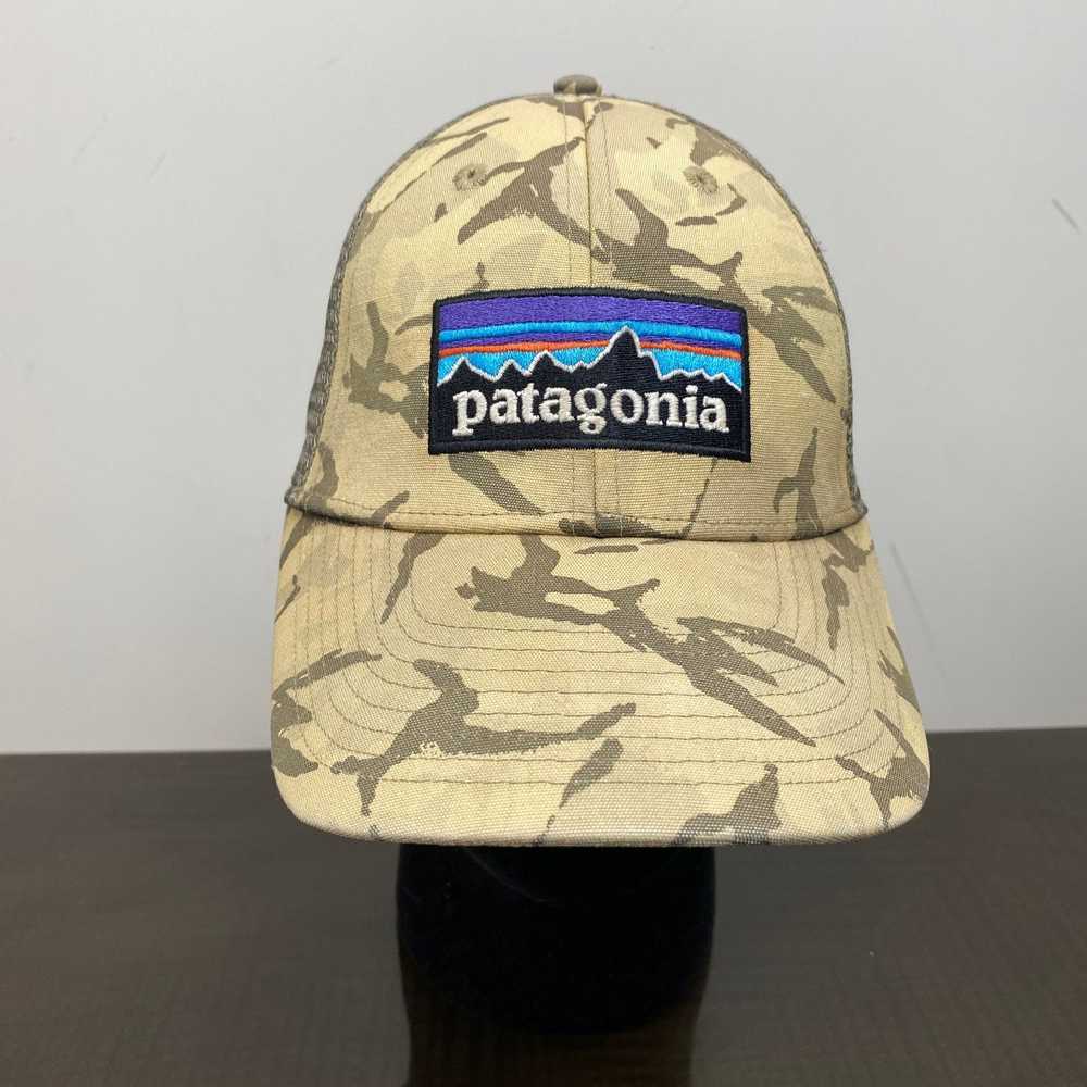 Patagonia Patagonia P-6 Logo LoPro Camo Trucker H… - image 2