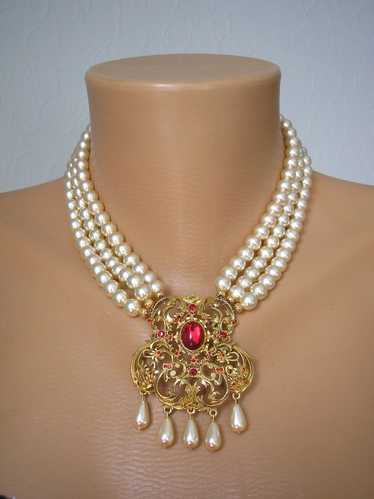 Vintage SPHINX Pearl Necklace (Refurbished)