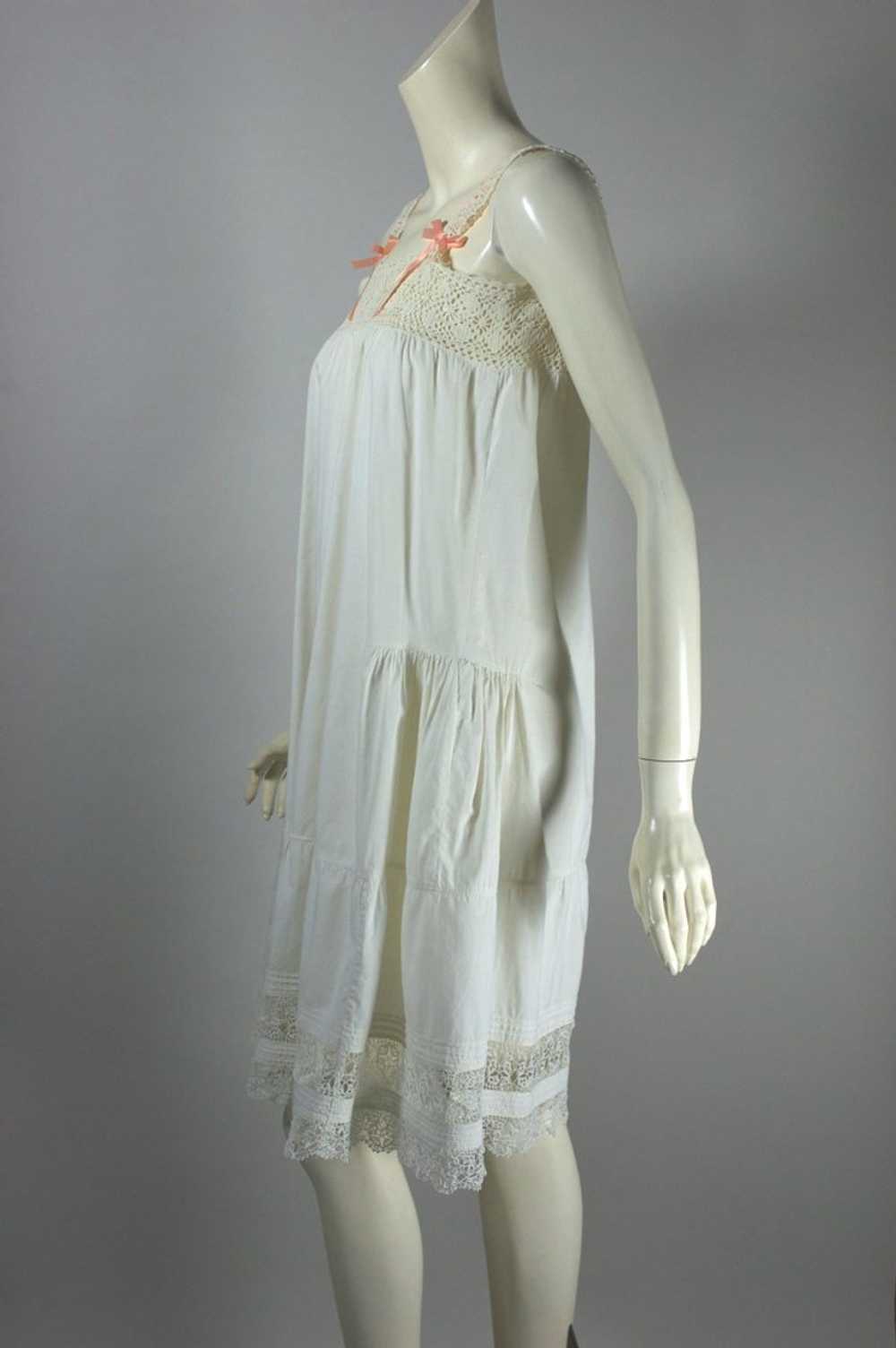 Edwardian white cotton lace trim slip dress night… - image 3