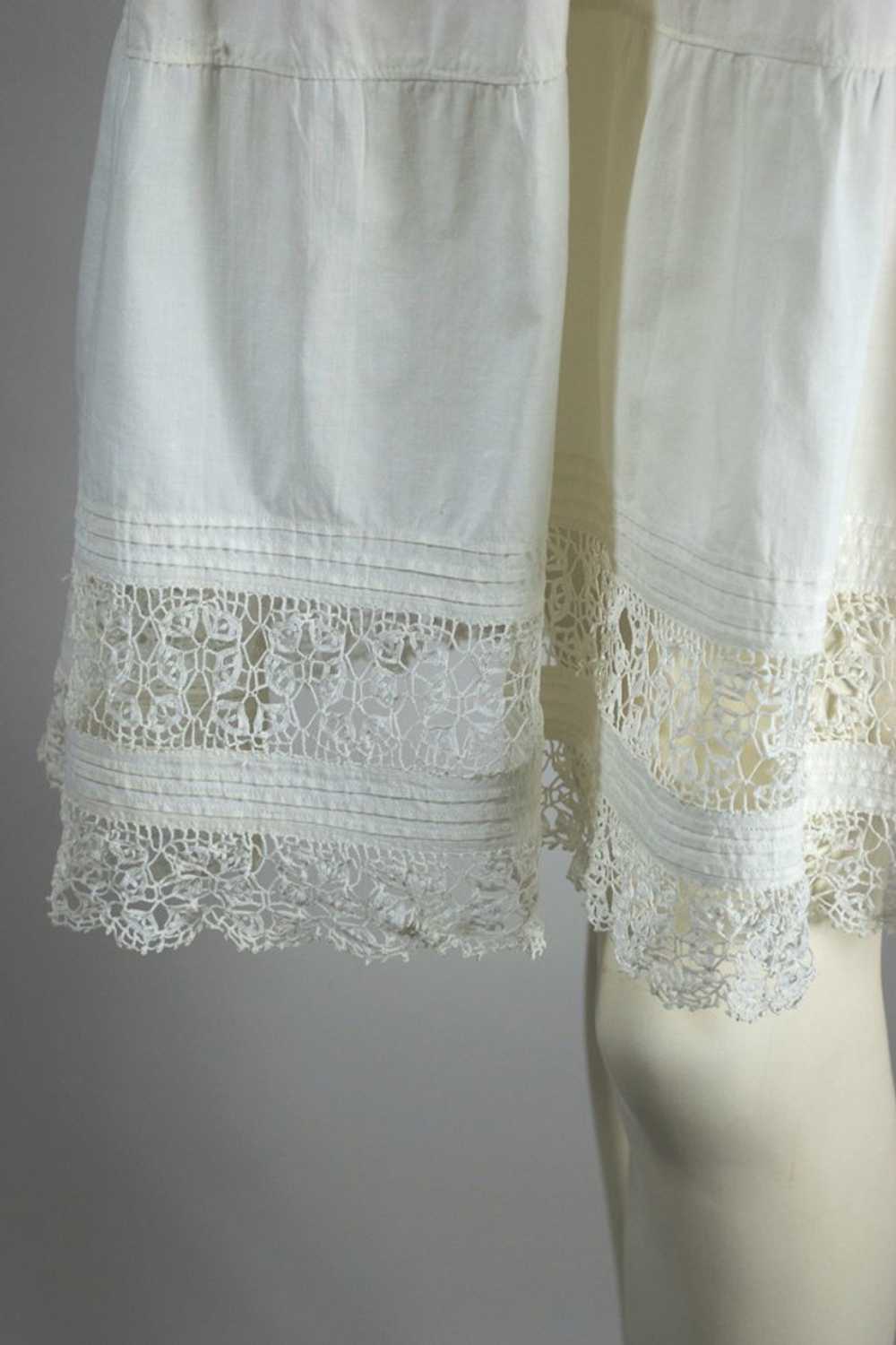 Edwardian white cotton lace trim slip dress night… - image 9