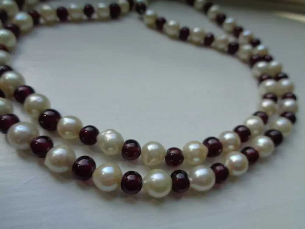 Pearl and Garnet Necklace 24 Inches - image 2