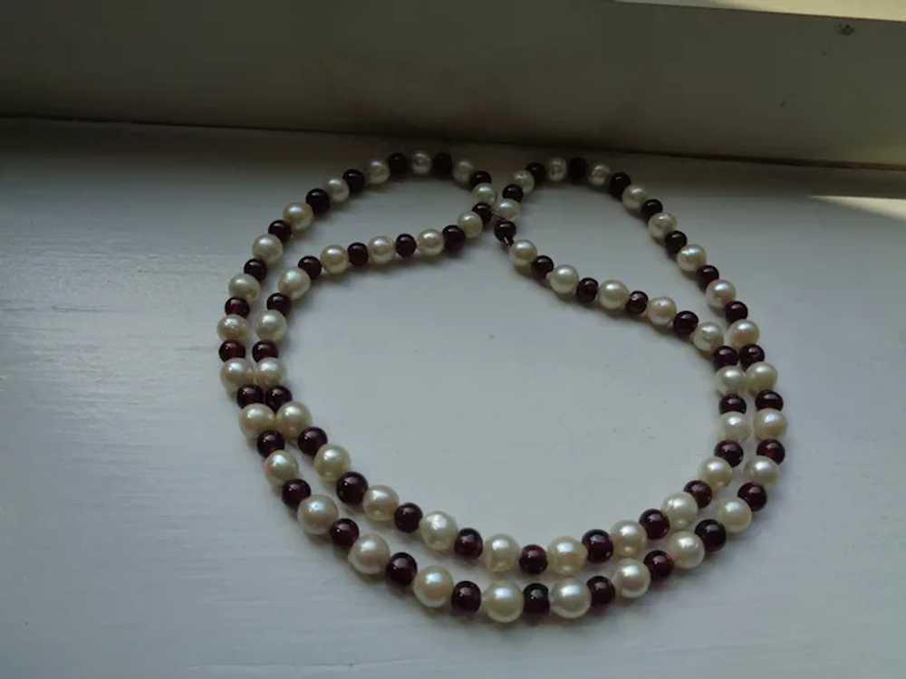 Pearl and Garnet Necklace 24 Inches - image 4