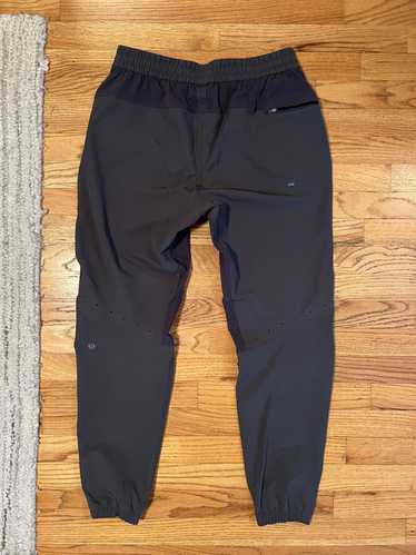 Lululemon Lululemon License to Train Size M Asphal