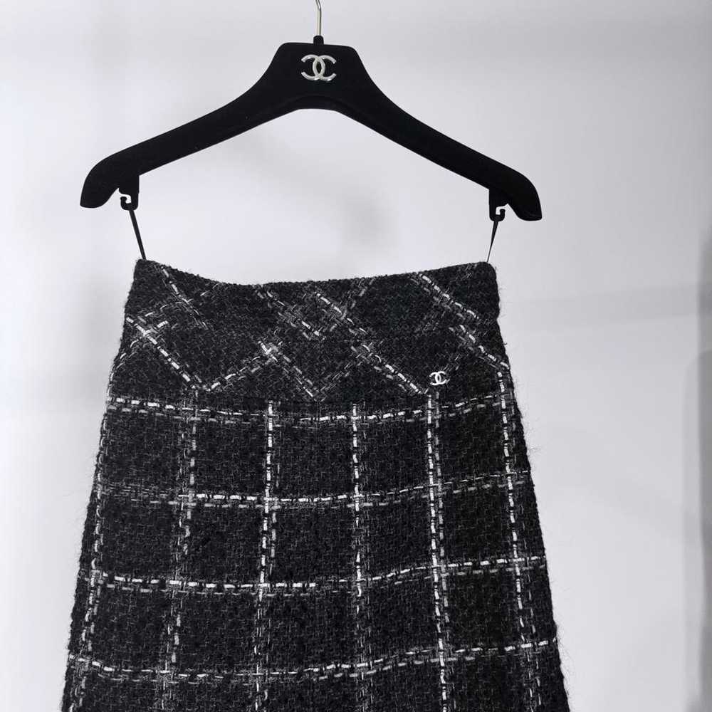 Chanel Tweed mid-length skirt - image 3