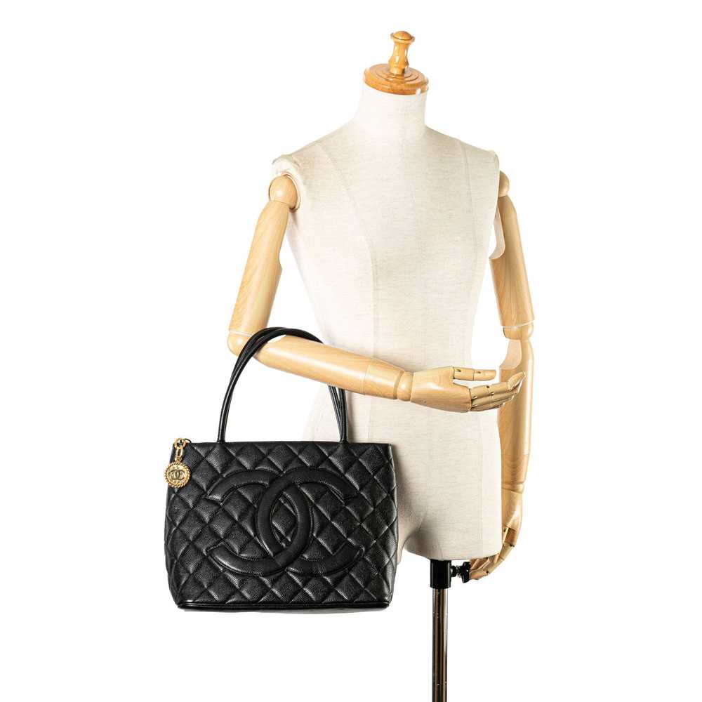 Chanel CHANEL Caviar Medallion Tote Black - image 2