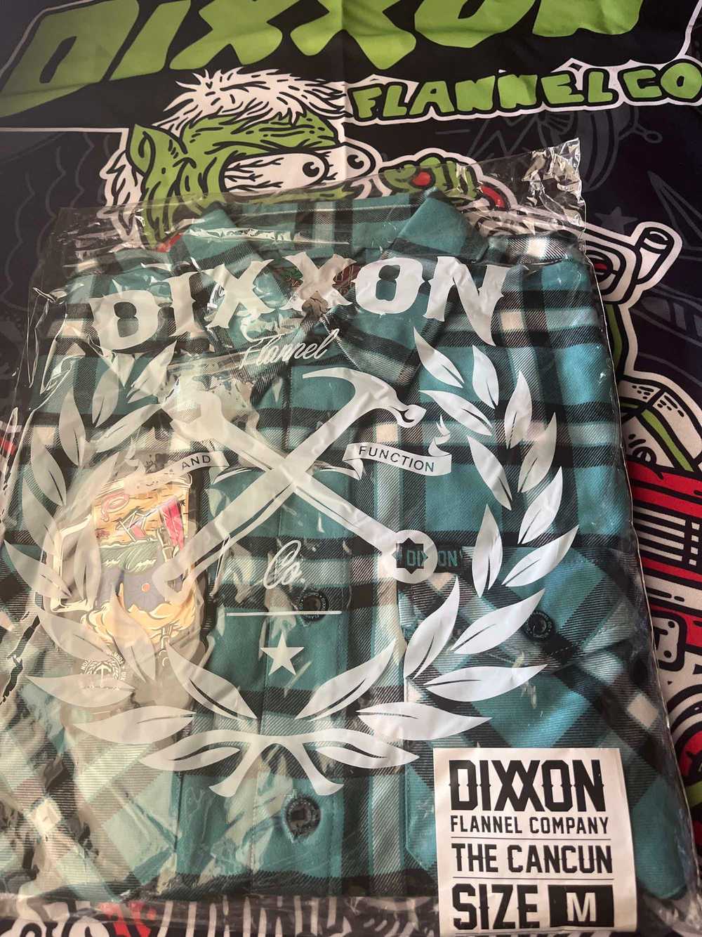 dixxon Cancun Flannel - image 2