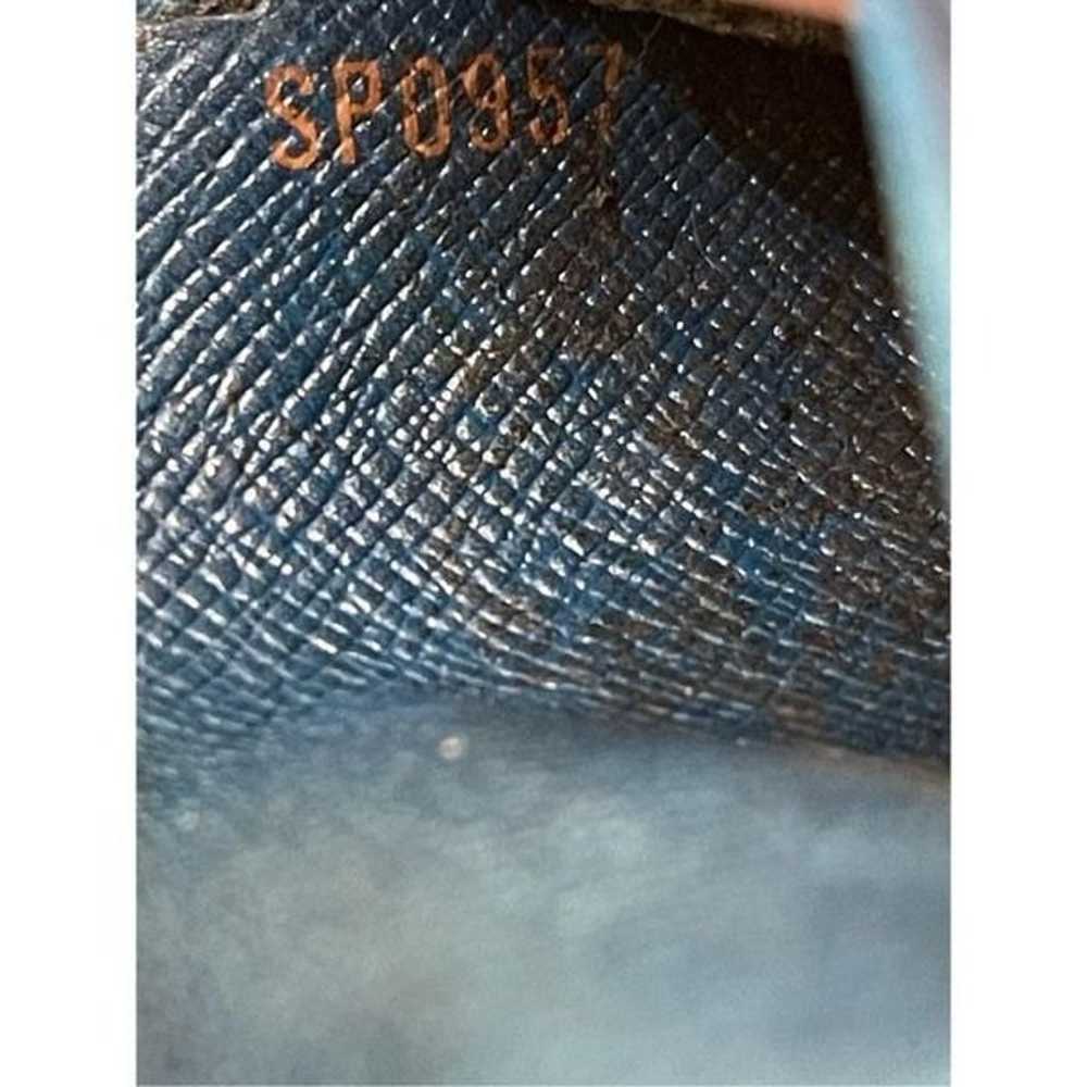 Louis Vuitton blue Epi Elise compact wallet - image 10