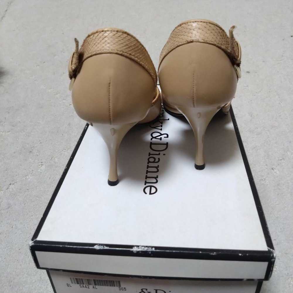 Brand new pinky&dianne pumps high heels beige poi… - image 2