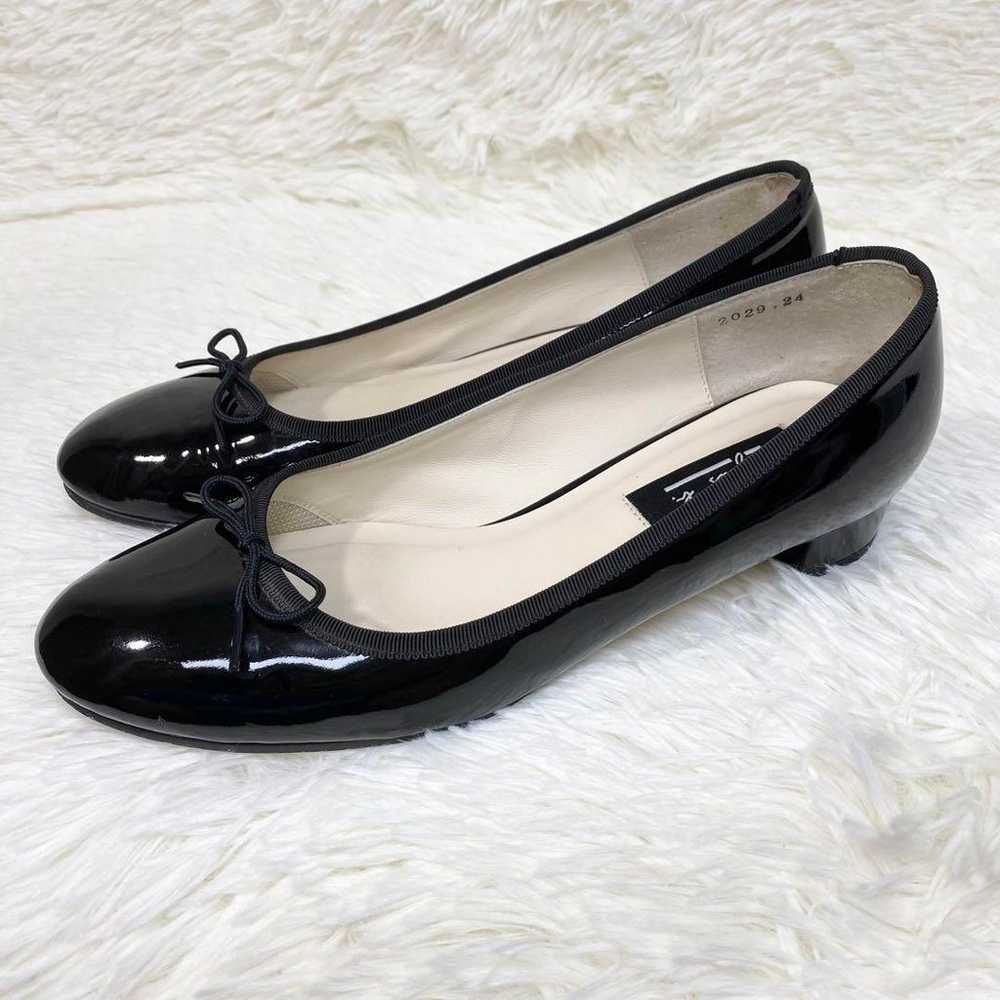 agnes b Agnes B Enamel Pumps Ribbon Motif Round T… - image 3