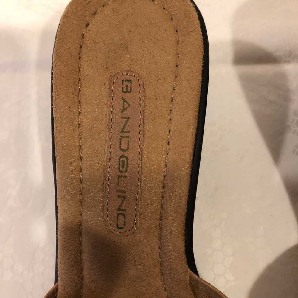 BANDOLINO OPEN TOE SANDAL BAIGE SIZE 6.5M HILL 2"… - image 2