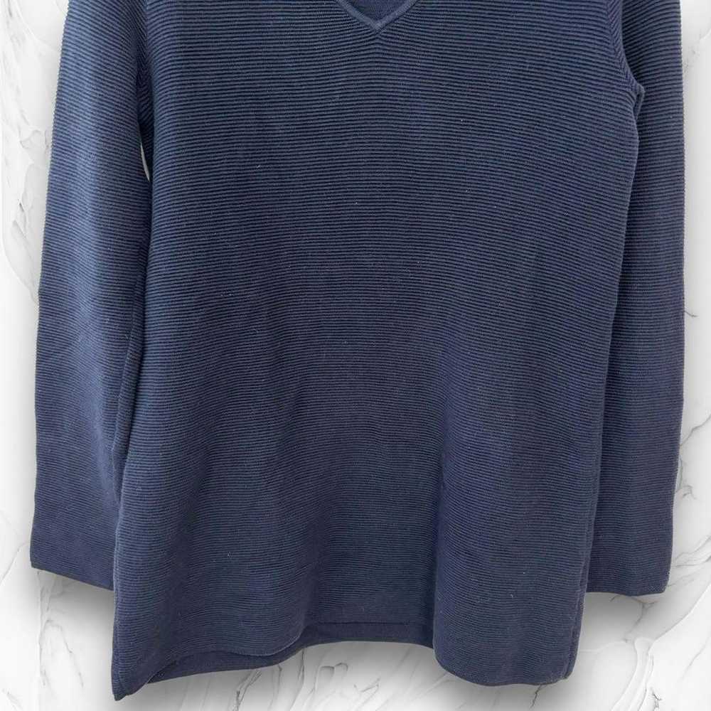 UNIQLO long-sleeve navy V-neck cutsew relaxed cas… - image 5