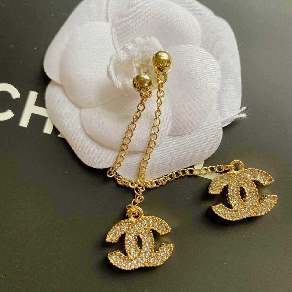 CHANEL earrings chain Coco mark gold. - image 8