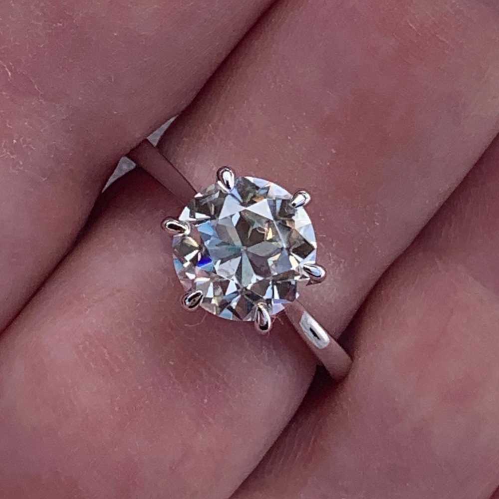 10K White Gold Moissanite Ring - image 6