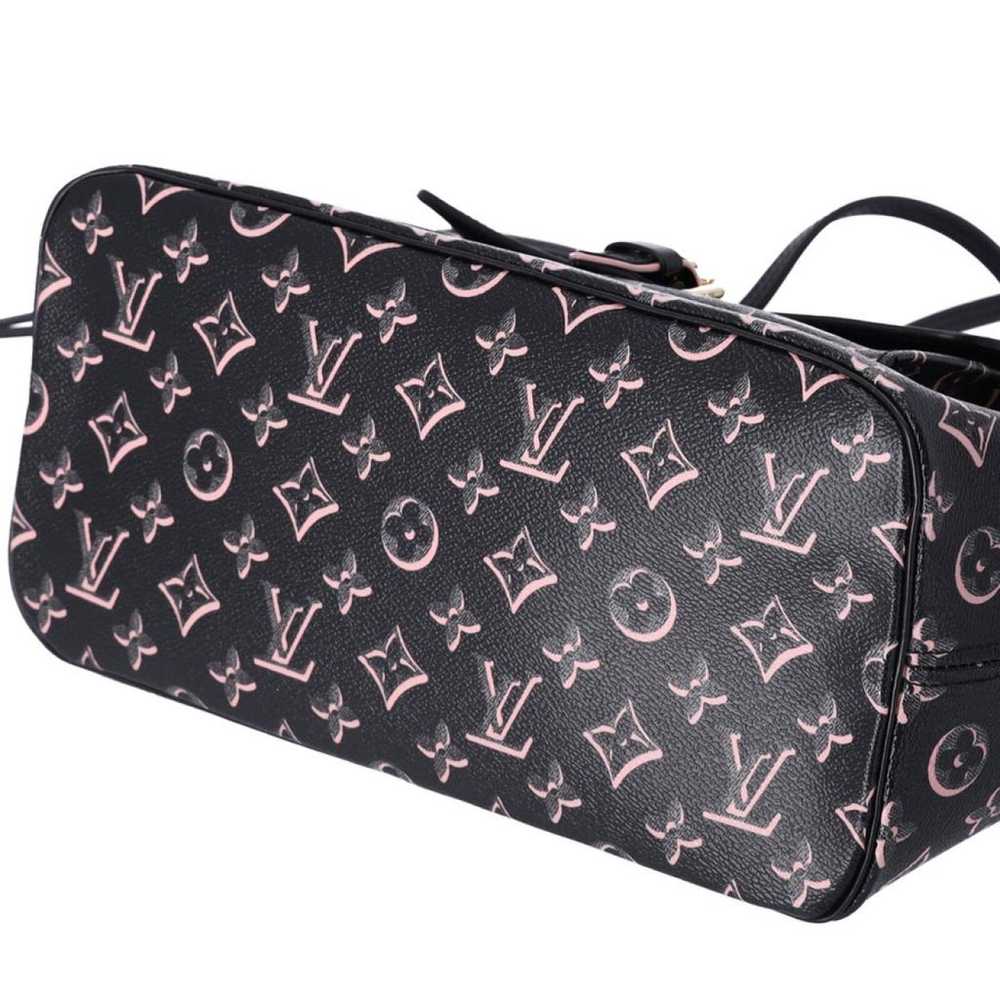 Louis Vuitton Leather tote - image 6