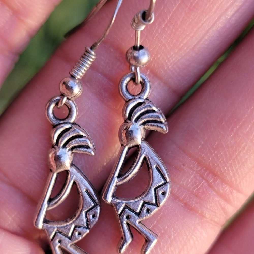 Southwestern silver kokopelli dancing man earrings - image 3