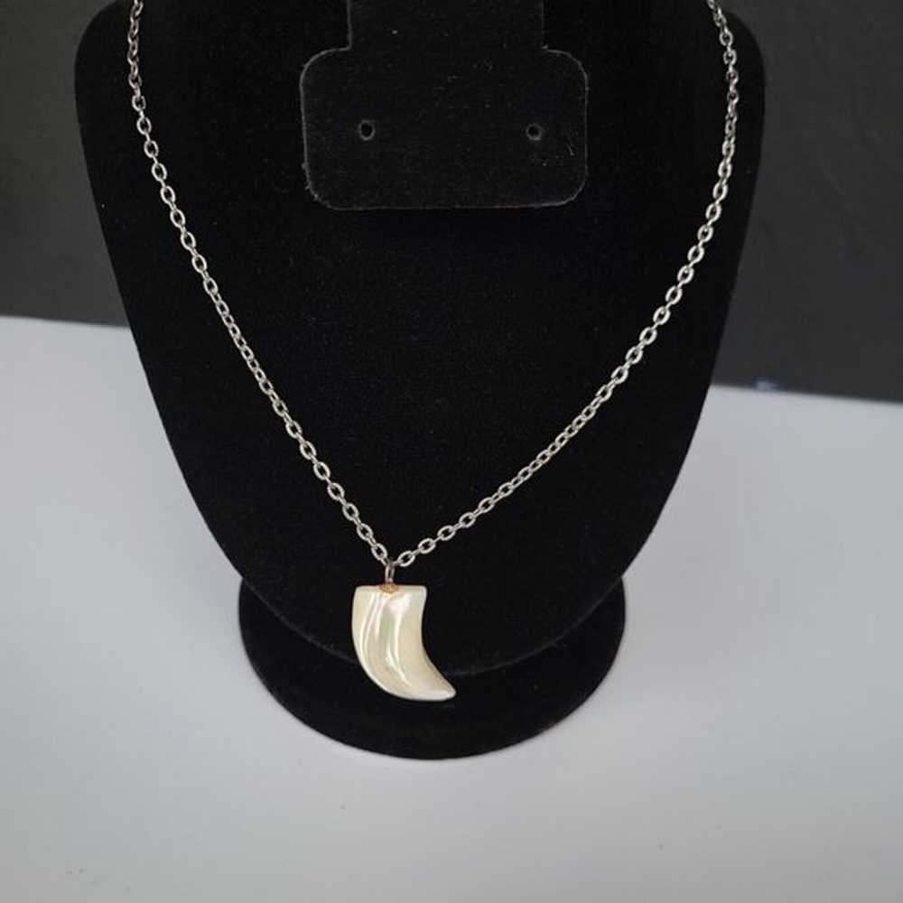 Vintage Mother of Pearl "Shark Tooth" Necklace 24… - image 2