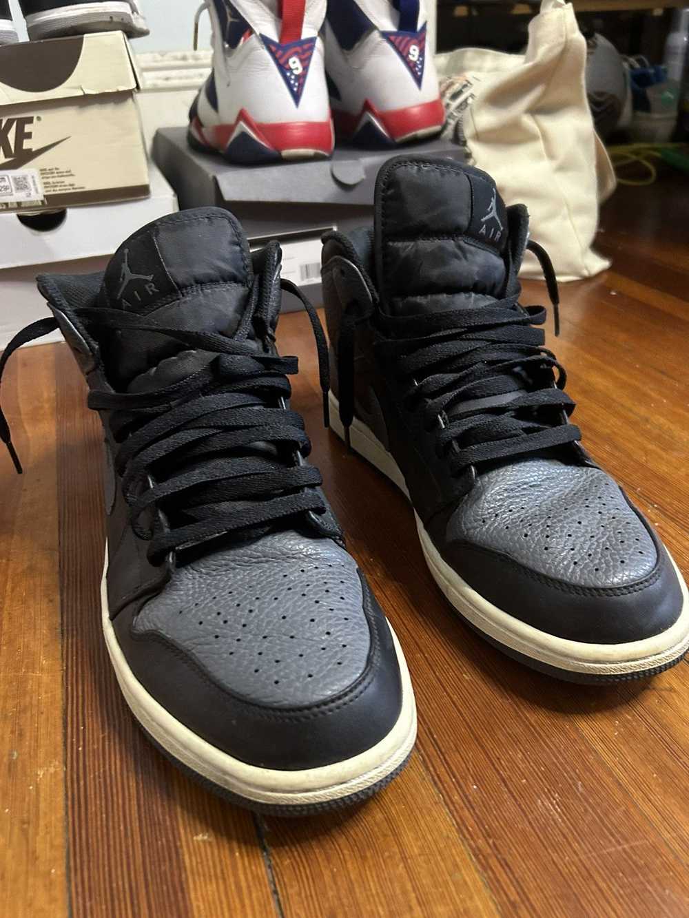 Jordan Brand Jordan 1 Retro Mid - image 3