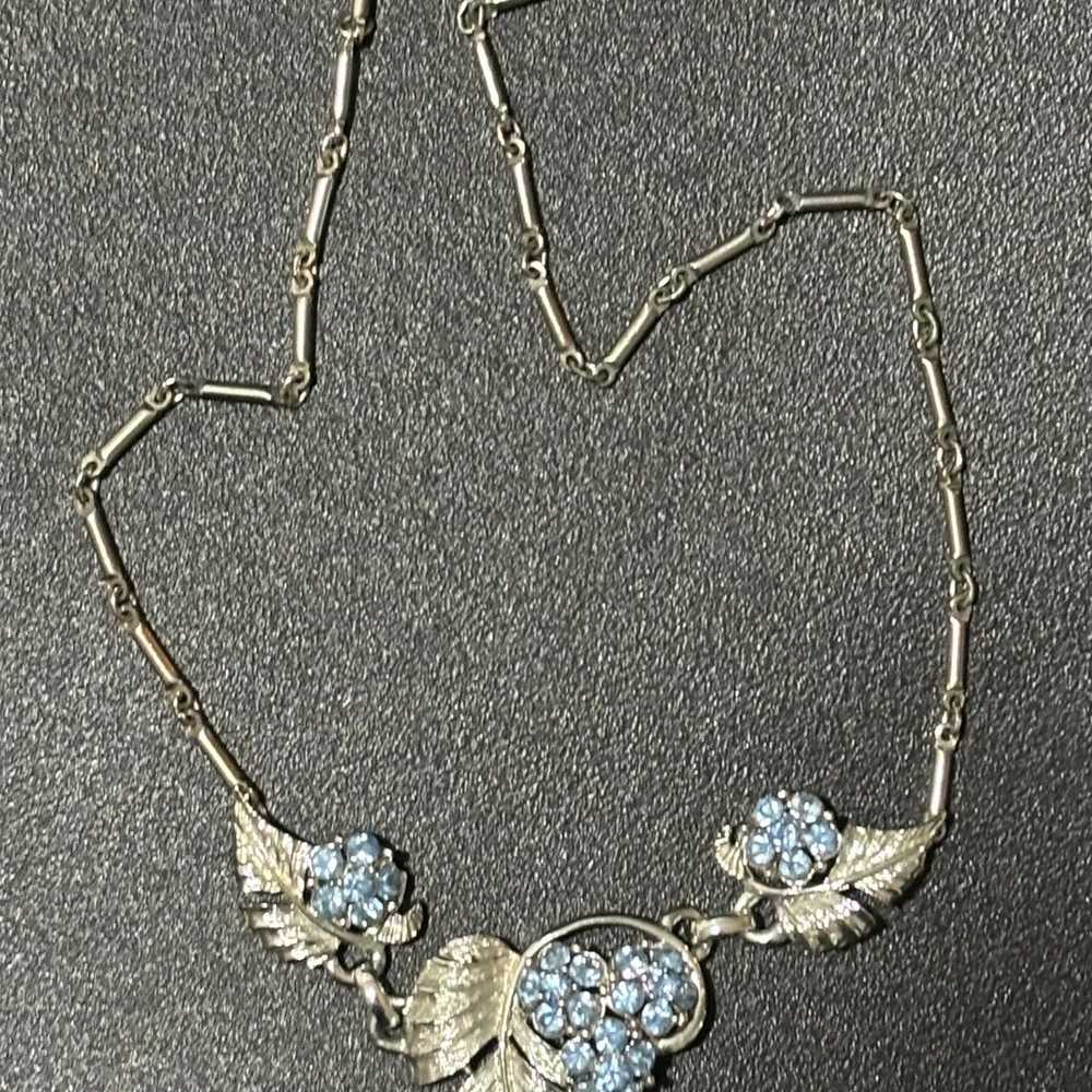 Vintage 1950's Blue Rhinestone Silver Floral Neck… - image 3