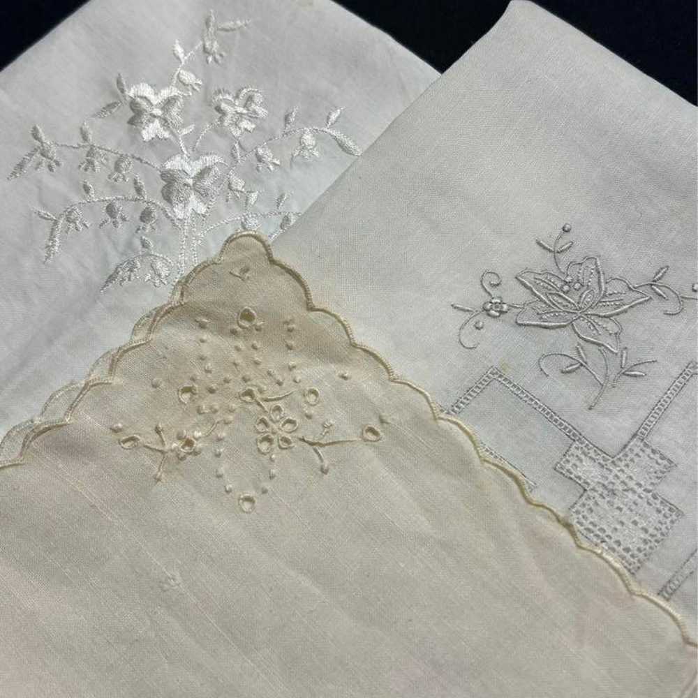 1900s French antique handkerchief with white embr… - image 1