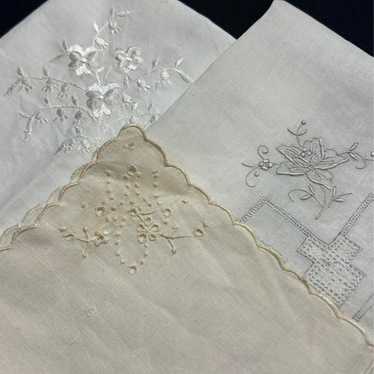 1900s French antique handkerchief with white embr… - image 1