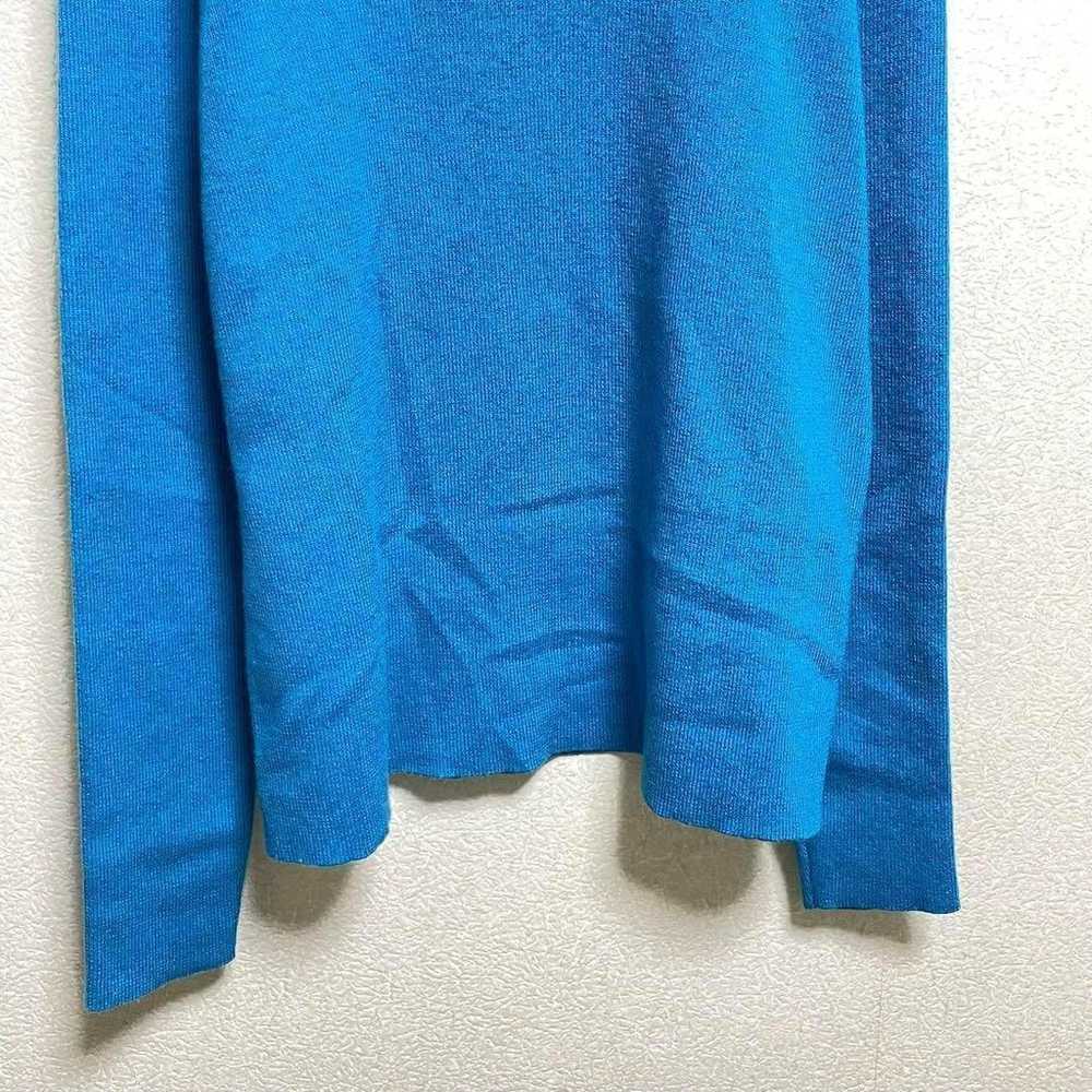 Vibrant blue knit U-neck sweater in rib material,… - image 4