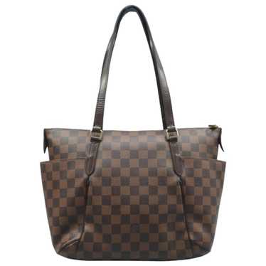 Louis Vuitton Totally leather handbag