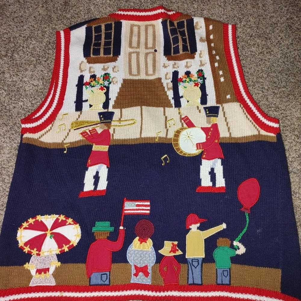 Eagle's Eye Parade 4th of July sweater Vest, large - image 2