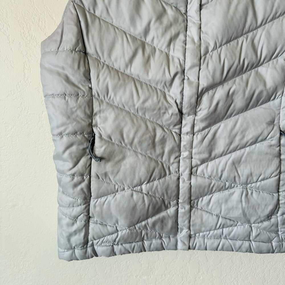 The North Face | silver light weight down vest - image 3