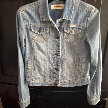 HYDRAULIC DISTRESSED DENIM JEAN JACKET