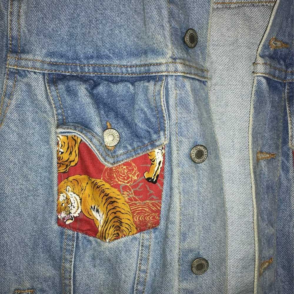 One of a kind vintage denim jacket - image 4