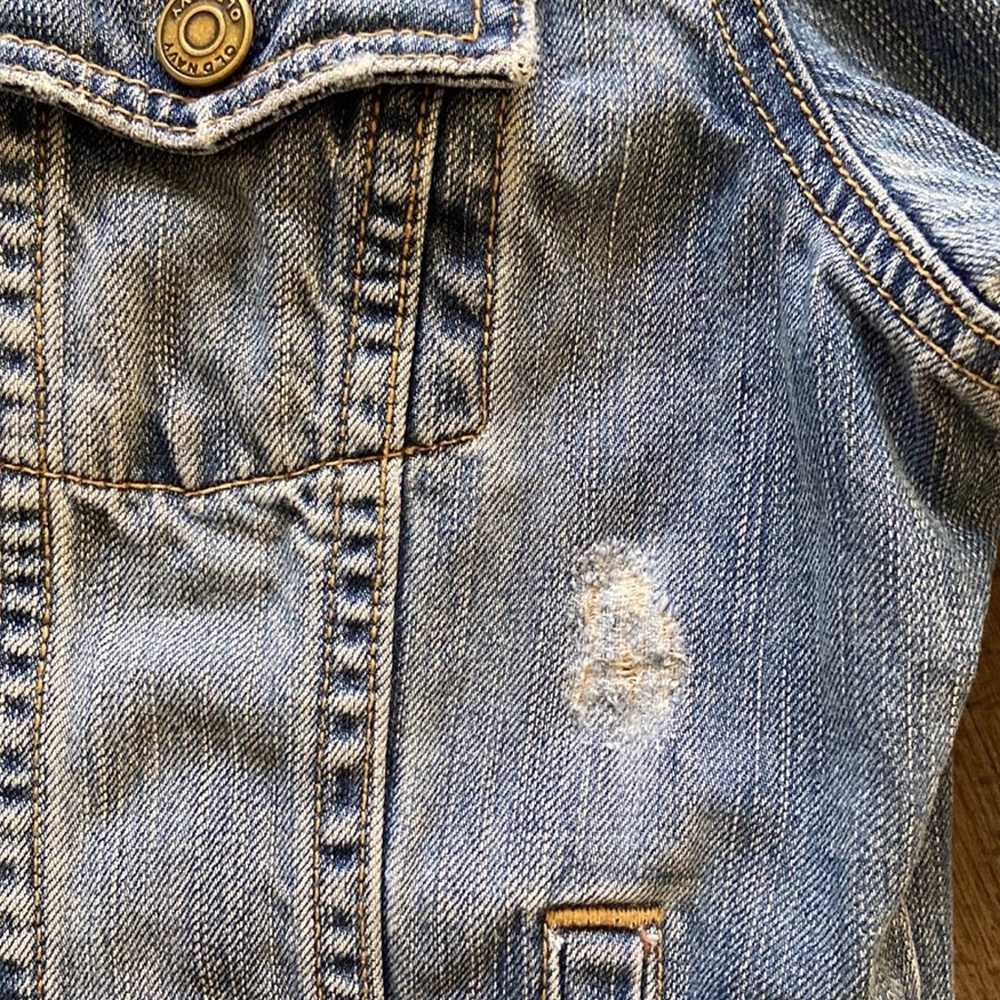 Vintage Old Navy Distressed Denim Jean Jacket Sum… - image 4