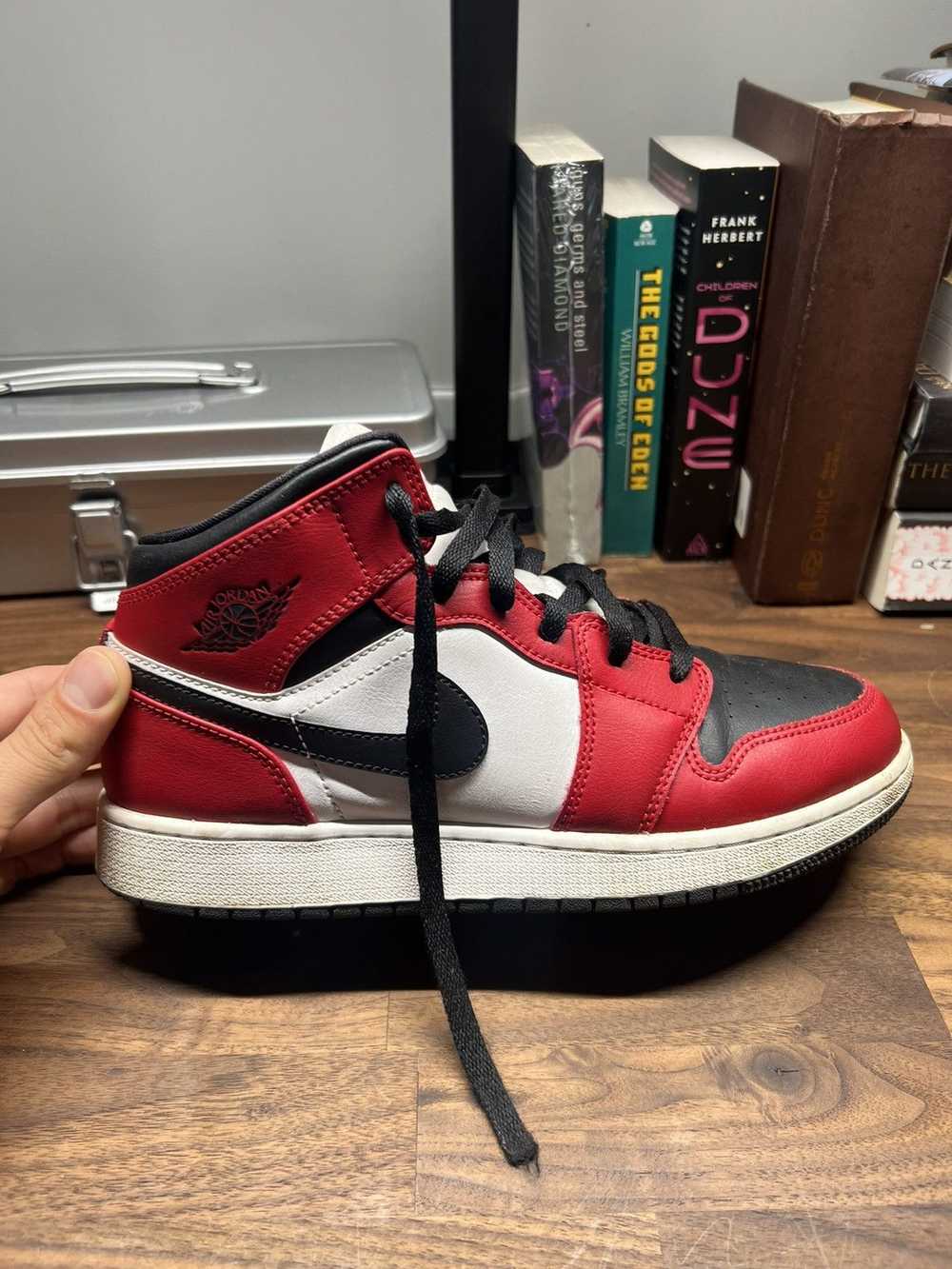 Nike Air Jordan 1 Mid Chicago Toe - image 3