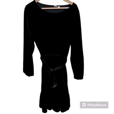 Gap women’s dress medium black velvet tie waist - image 1