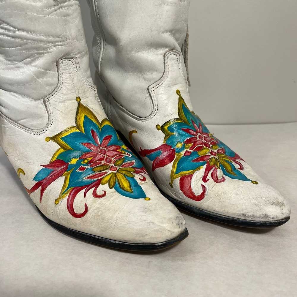 Laredo Vintage Custom Painted White Cowboy Boots … - image 3