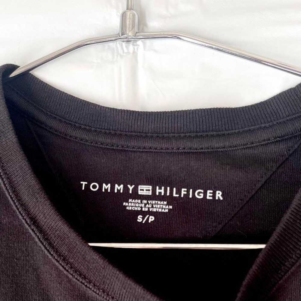 TOMMY HILFIGER - image 2