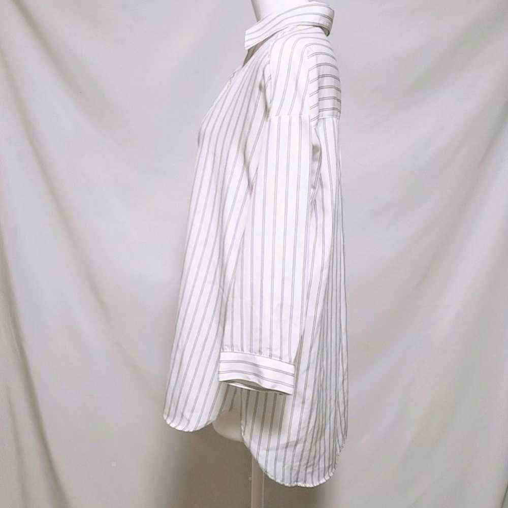 Excellent condition! Saria Skipper top pinstripe … - image 3